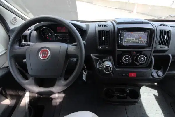 ADRIA CORAL 670DC - Profilé - 21169 km – Image 4